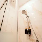 Angelina's Suite&spa Con Parcheggio Privato Apartment *