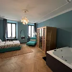 Apartment Angelina's Suite&spa Con Parcheggio Privato Como