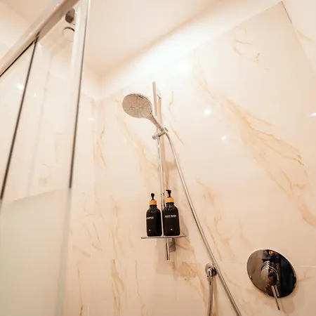 Angelina's Suite&spa Con Parcheggio Privato