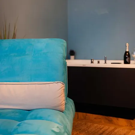 Angelina's Suite&spa Con Parcheggio Privato Como