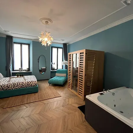 Apartment Angelina's Suite&spa Con Parcheggio Privato Como